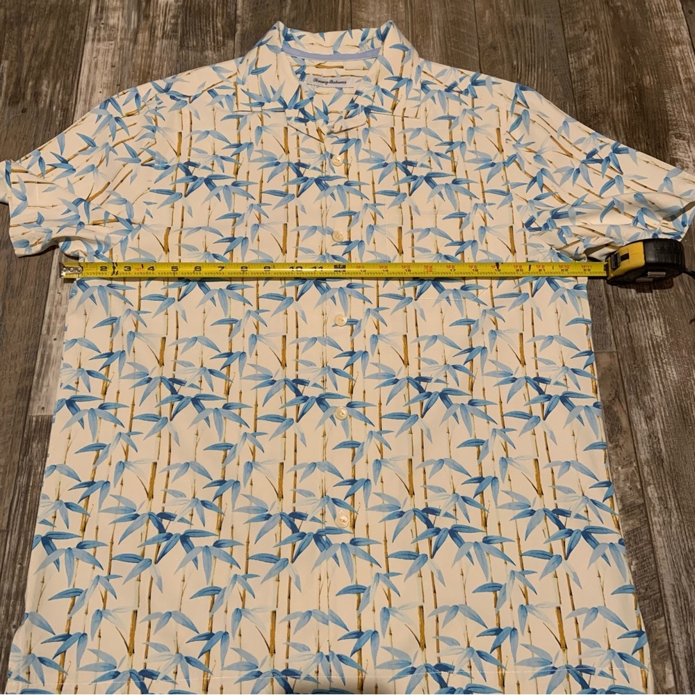 Tommy Bahama Tropical camp shirt - Shadows In Paradise -short sleeve-MED silk - Picture 6 of 8